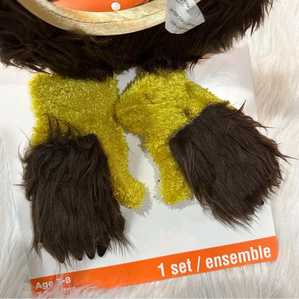 Lion costume accessories